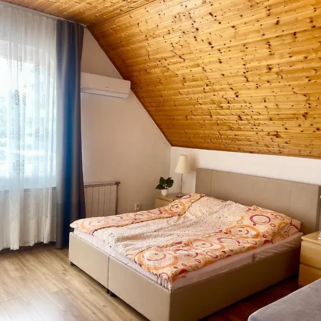 Centrum 公寓 Balatonföldvár